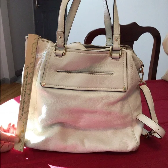 Michael Kors off vanilla colored leather purse - Picture 4 of 10